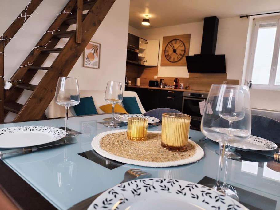 Duplex - Proche Gare & Centre Apartment Compiegne Exterior photo
